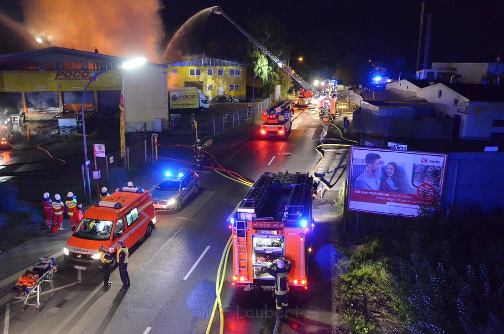 Grossfeuer Poco Lager Koeln Porz Gremberghoven Hansestr P155.JPG - Miklos Laubert